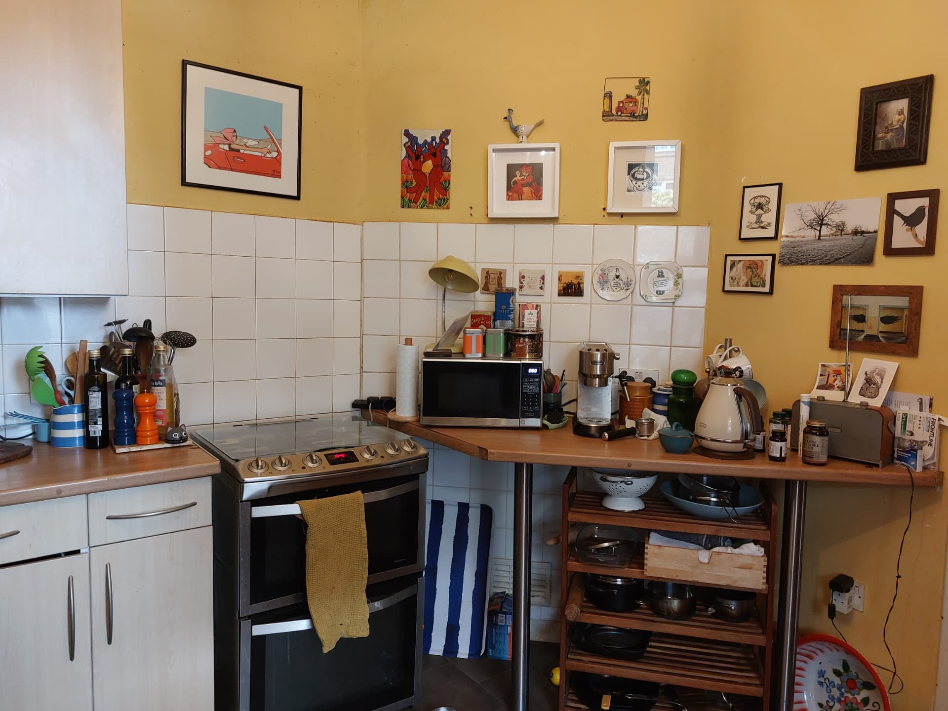 Original kitchen before refurbishment